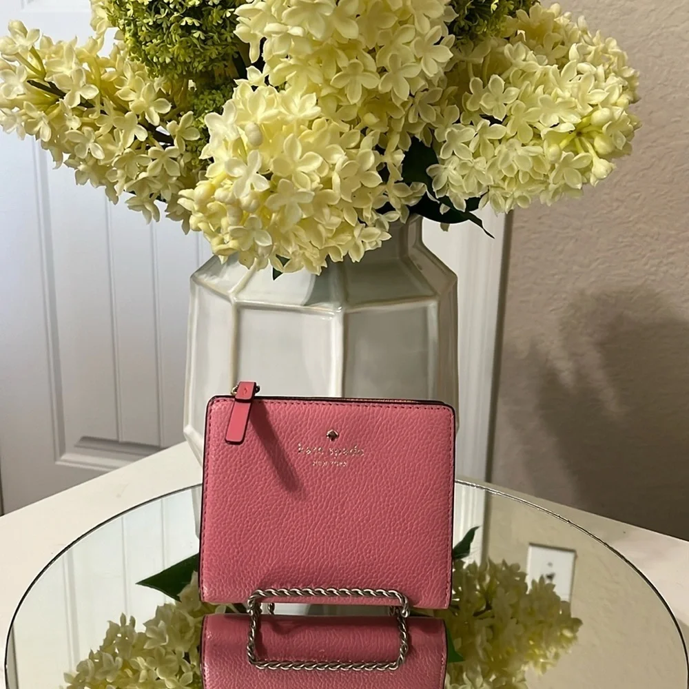 Kate Spade Small Shawn Larchmont Ave Wallet Crina Coral